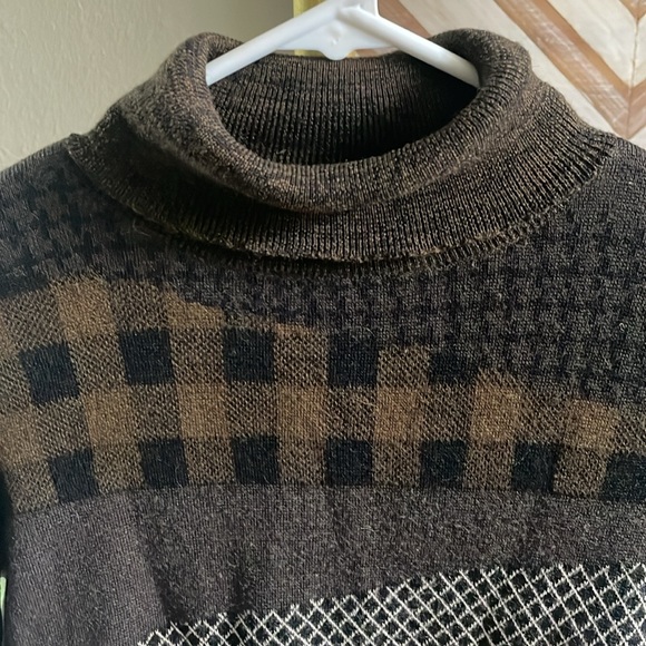 DKNY wool turtleneck sweater in size small - Picture 2 of 6